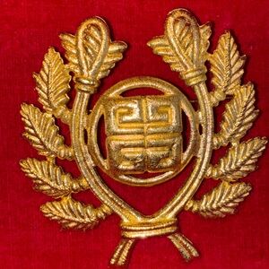 Iconic Large Signed GIVENCHY Textured Gold-Tone Laurel Leaves Monogram Brooch